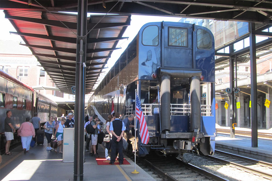 100 43 The Rocky Mountaineer Boards at Seattle